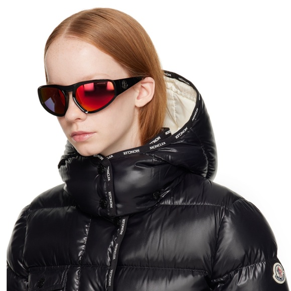 MONCLER PENTAGRA BLACK SUNGLASSES WITH RED MIRRORED LENSES NWOT - Picture 1 of 4